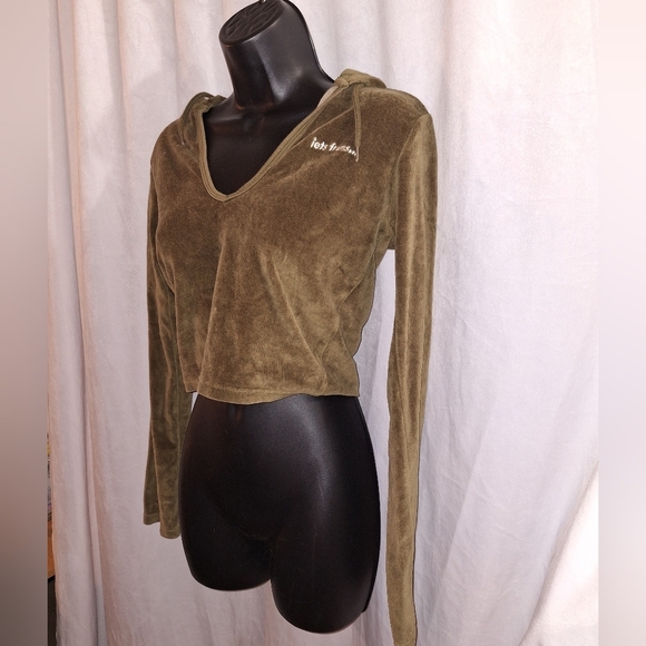 Green Cropped Fitted Hoodie with Long Sleeves - Picture 4 of 6